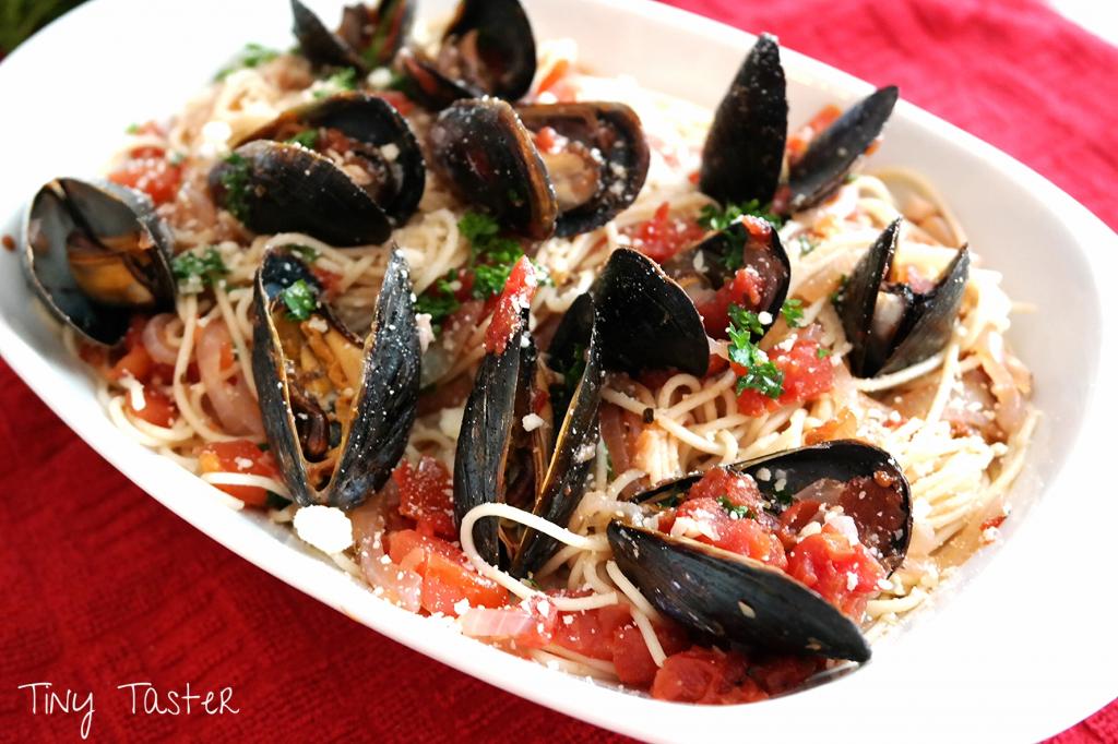 Tiny Taster Recipe drunken mussels over angel hair and a road trip